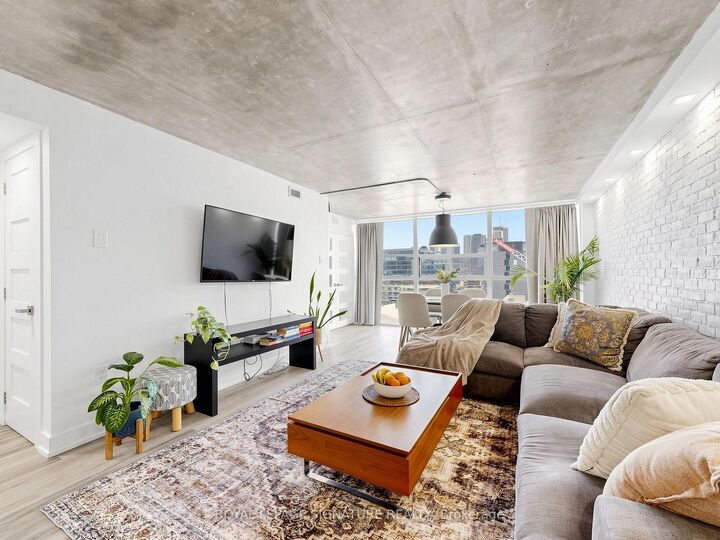 Property Photo:  705 King Street W 1603  ON M5V 2W8 