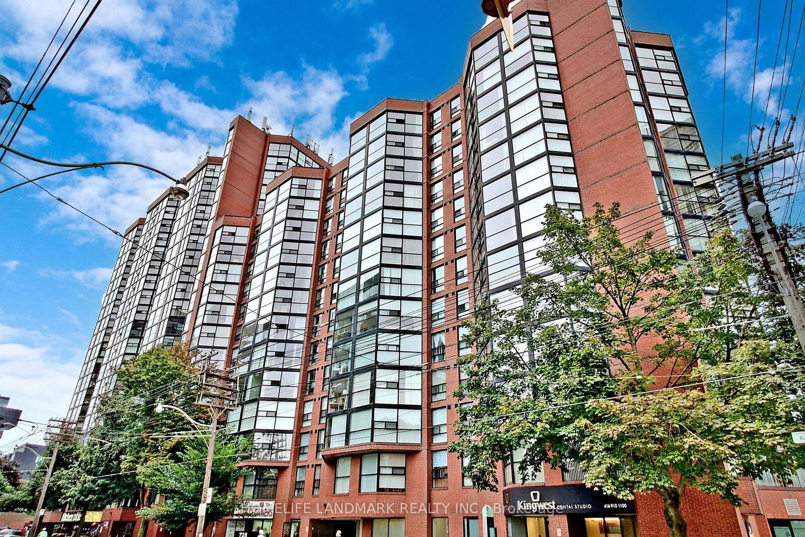 Property Photo:  705 King Street W 1015  ON M5V 2W8 