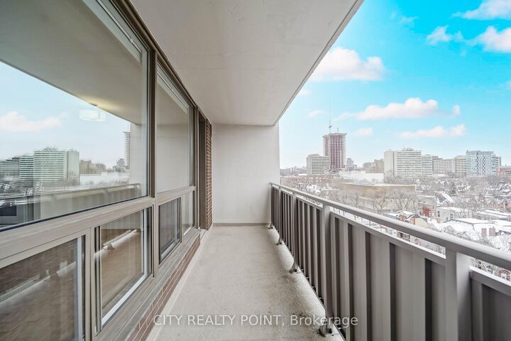 Property Photo:  666 Spadina Avenue 1101  ON M5S 2H8 