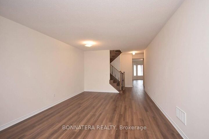 Property Photo:  462 Terrace Way  ON L6M 1N5 