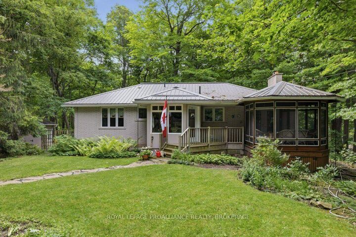 Property Photo: 12 Oriole Lane ON K7K 5E2