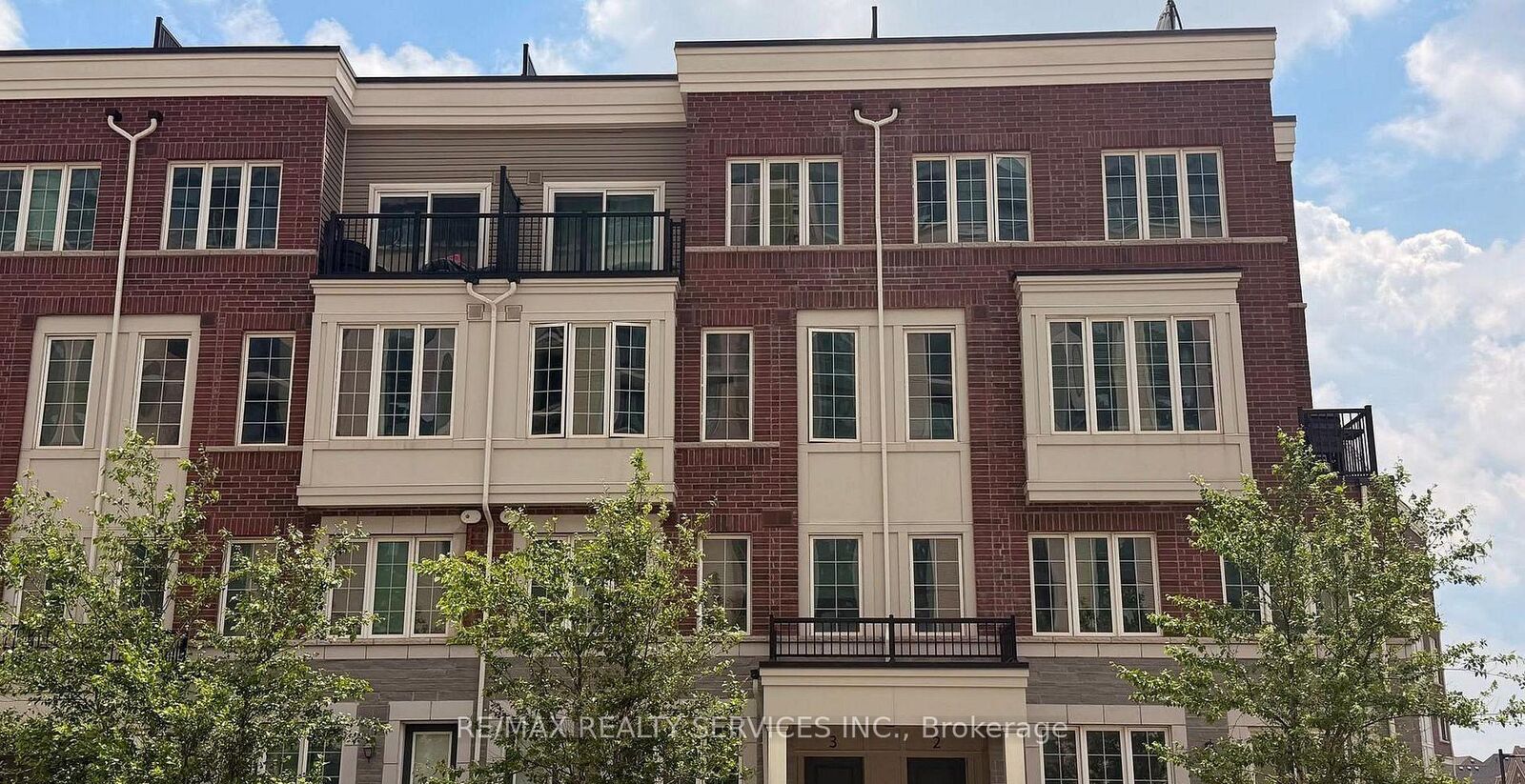 Property Photo:  2205 Lillykin Street 4  ON L6H 7H2 