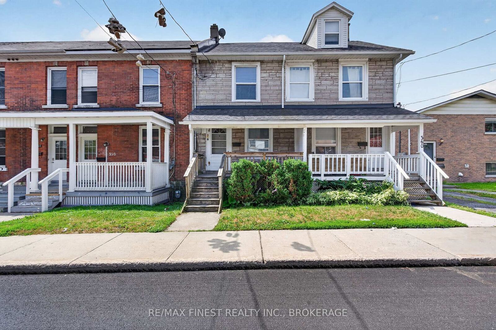 Property Photo:  358 Johnson Street  ON K7L 1Y8 