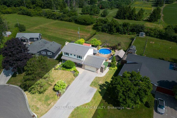 Property Photo:  10201 Lynhurst Park Drive  ON N5P 2E5 