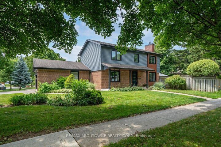 Property Photo: 3985 Taffey Crescent ON L5L 2A6