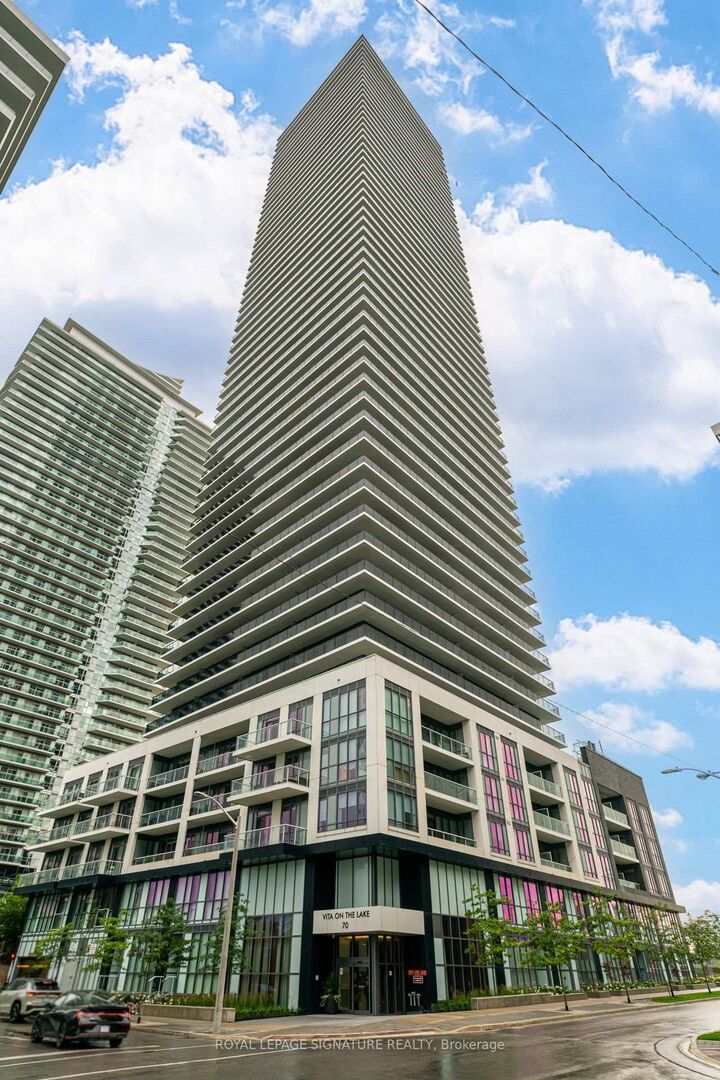 Property Photo:  70 Annie Craig Drive 1908  ON M8V 0G2 