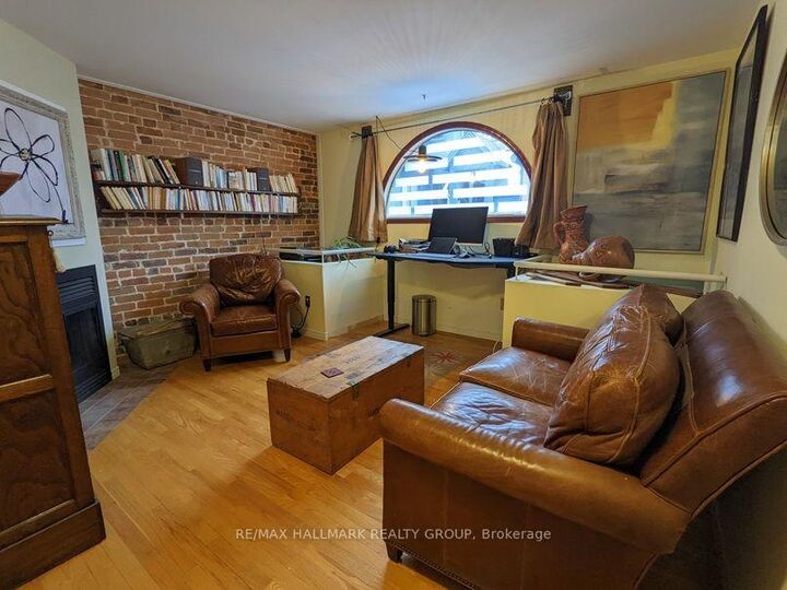 Property Photo:  509 King Edward Avenue 1  ON K1N 7N3 