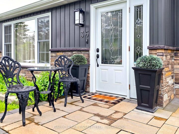 Property Photo:  36 Elmvale Boulevard  ON L4A 2Y3 