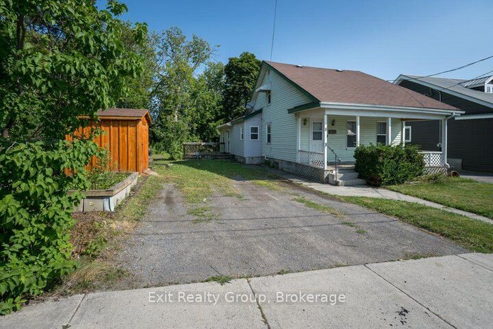 Property Photo:  8 Ridley Street E  ON K8P 1X9 