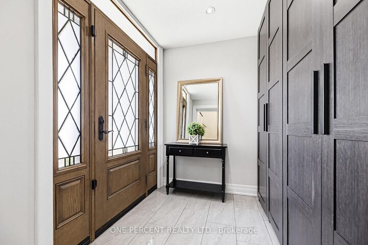 Property Photo: 36 Coachwood Manor Court ON L7E 1X8