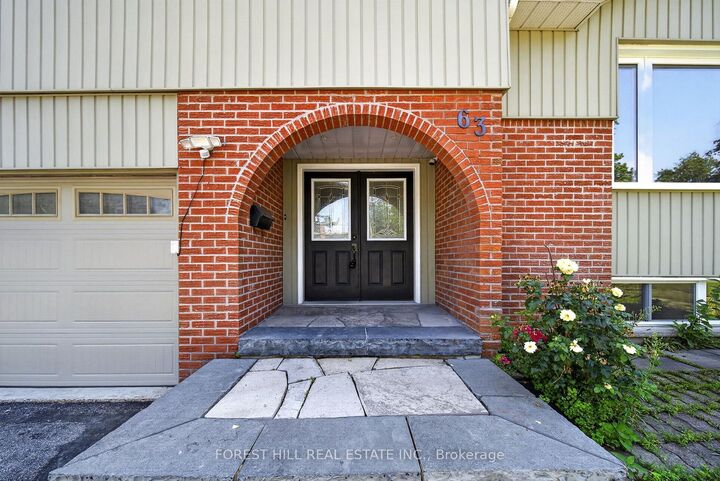 Property Photo:  63 Springdale Drive  ON L4M 5A9 