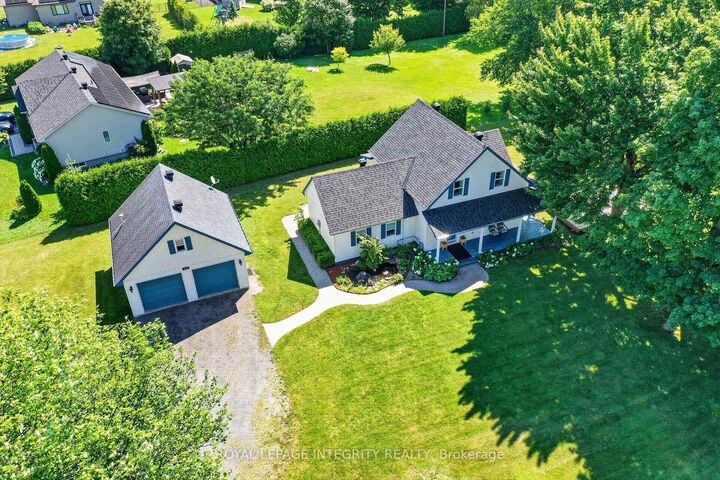 Property Photo: 1954 Farisita Drive ON K0A 3H0