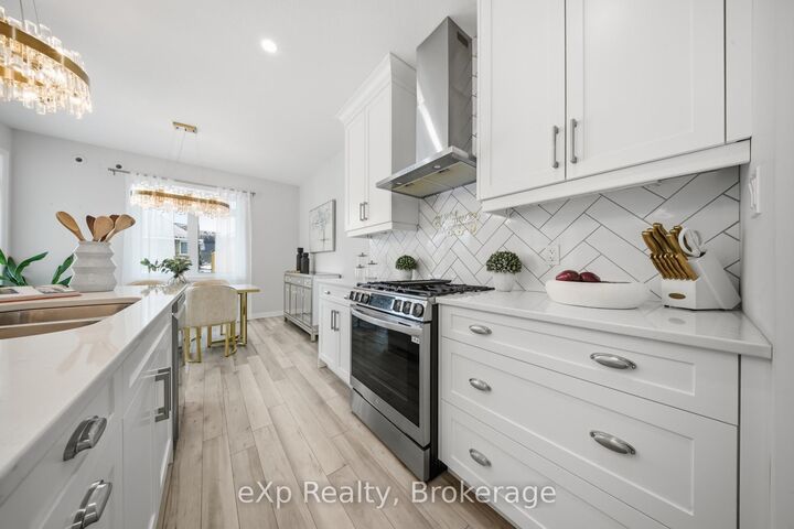 Property Photo: 89 Acorn Trail ON N5R 0L8
