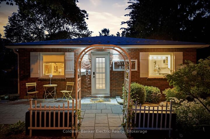 Property Photo:  78 Charles Street  ON L1A 1S5 