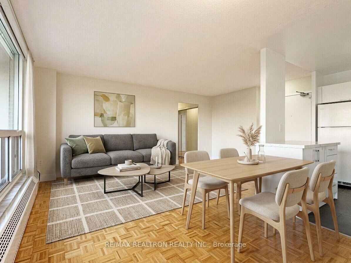 Property Photo:  666 Spadina Avenue 810  ON M5S 2H8 