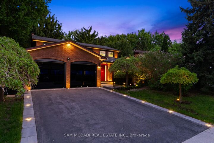 5 Canterbury Crescent — photo 1