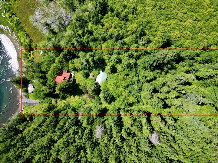 245 Quatsino Rd — photo 1