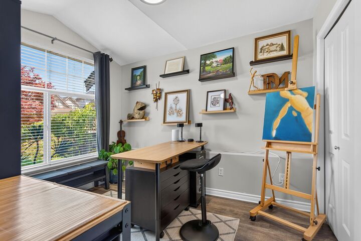 Property Photo:  46466 Armstrong Place  BC V2R 5W4 