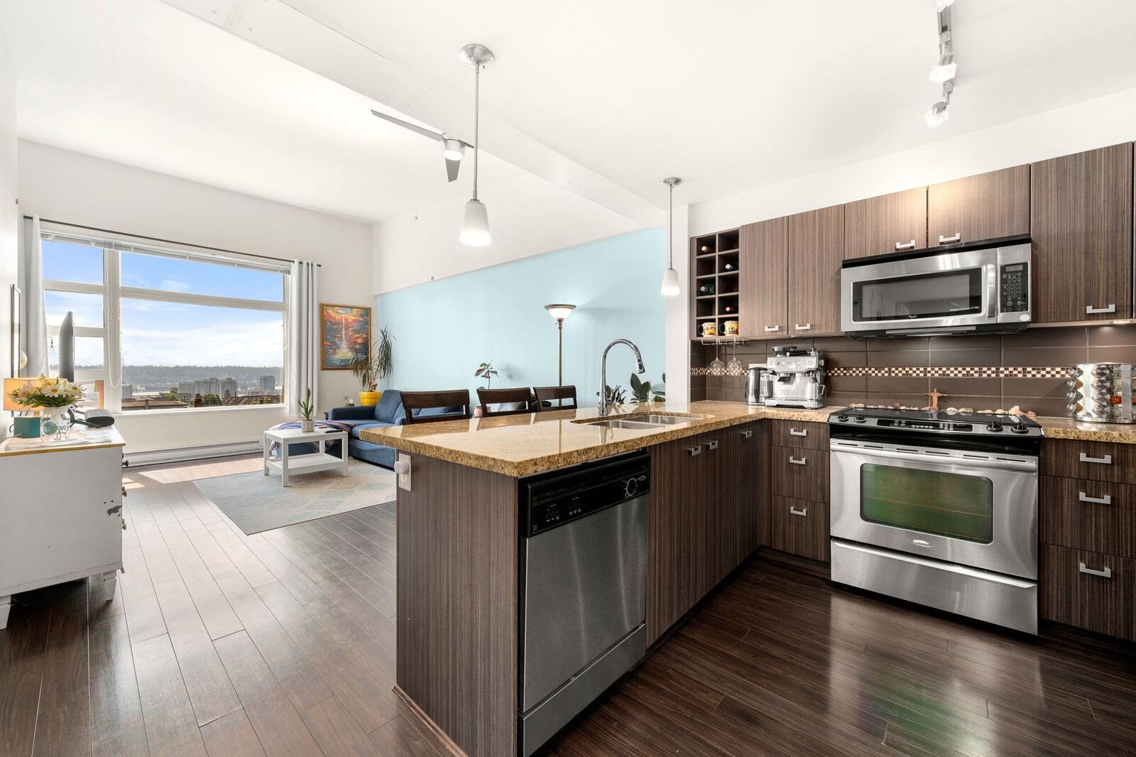 Property Photo: 709 12th Street 302 BC V3M 4J7