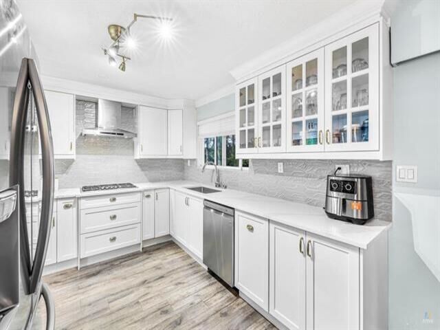 Property Photo: 11573 73A Avenue BC V4C 6Y5