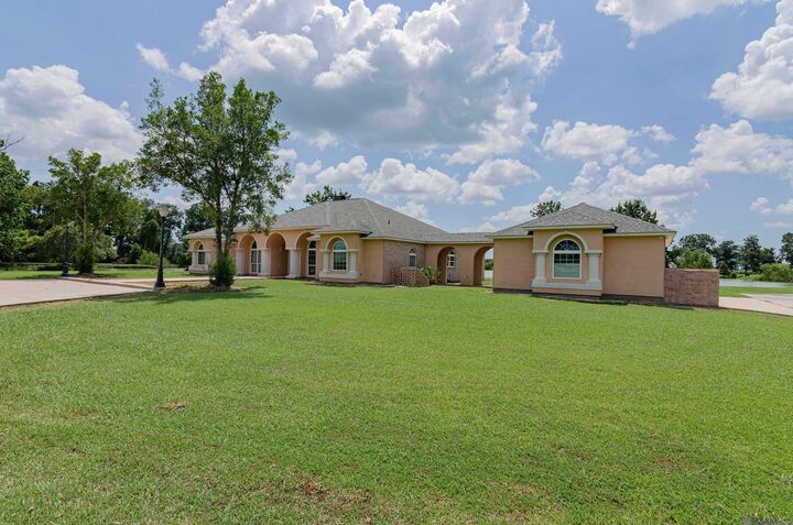 Property Photo: 7389 N Hwy 70 LA 70346