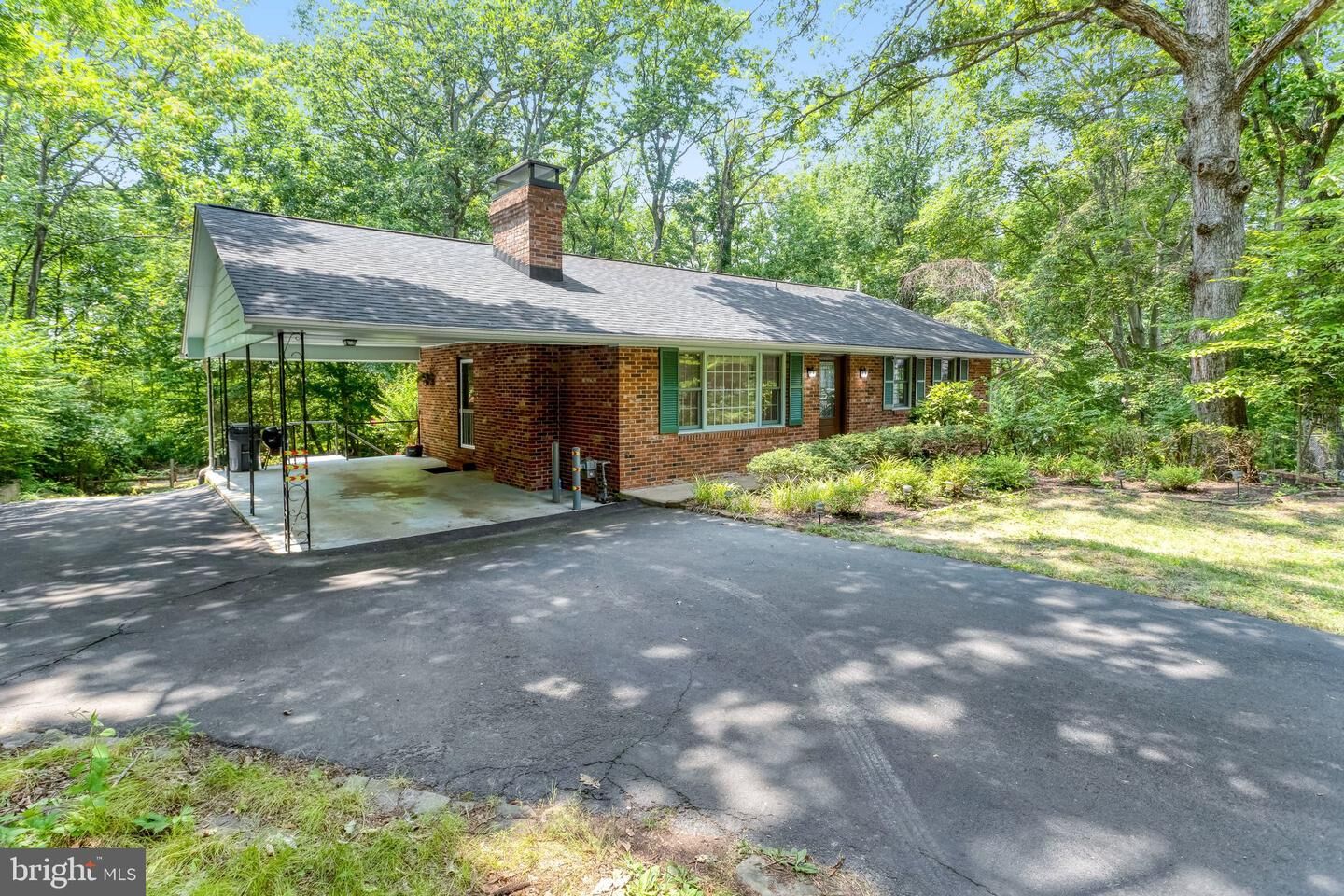 Property Photo:  18355 Sharon Road  VA 22172 