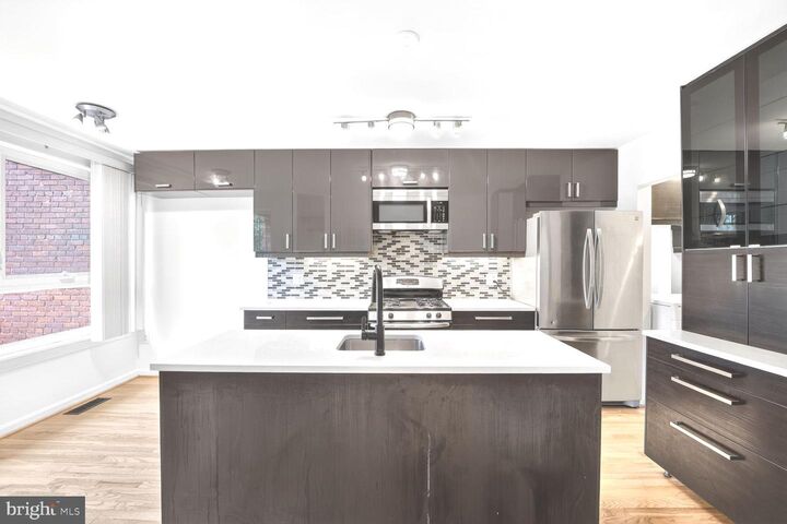 Property Photo: 1233 S Street NW DC 20009