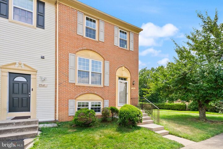 Property Photo: 7369 Rhondda Drive VA 22079