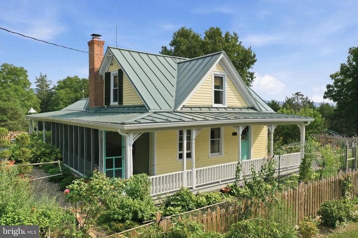 Property Photo:  29674 Old Valley Pike  VA 22657 