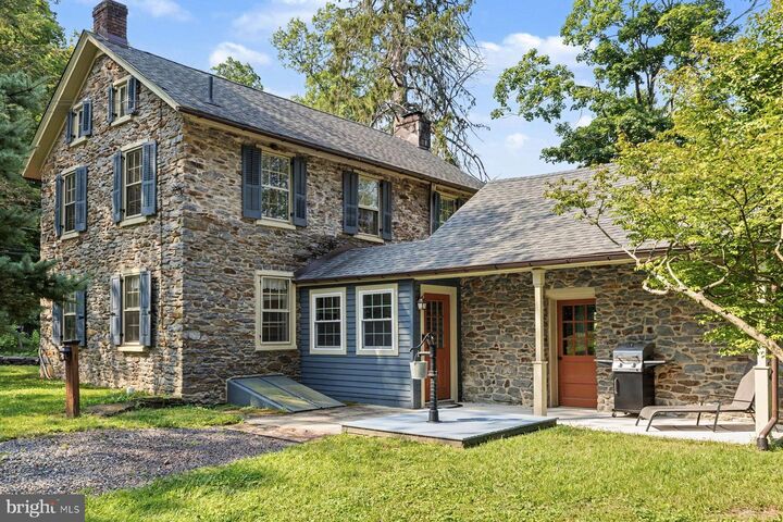 Property Photo:  1067 W Thatcher Road  PA 18951 