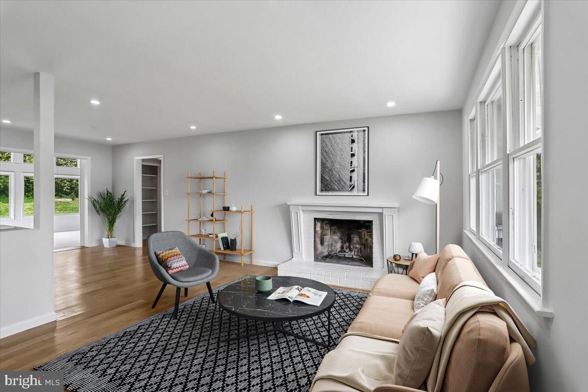 Property Photo:  5002 Eastchester Circle  VA 22310 