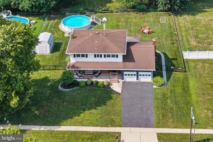 Property Photo:  1108 Estates Boulevard  NJ 08690 