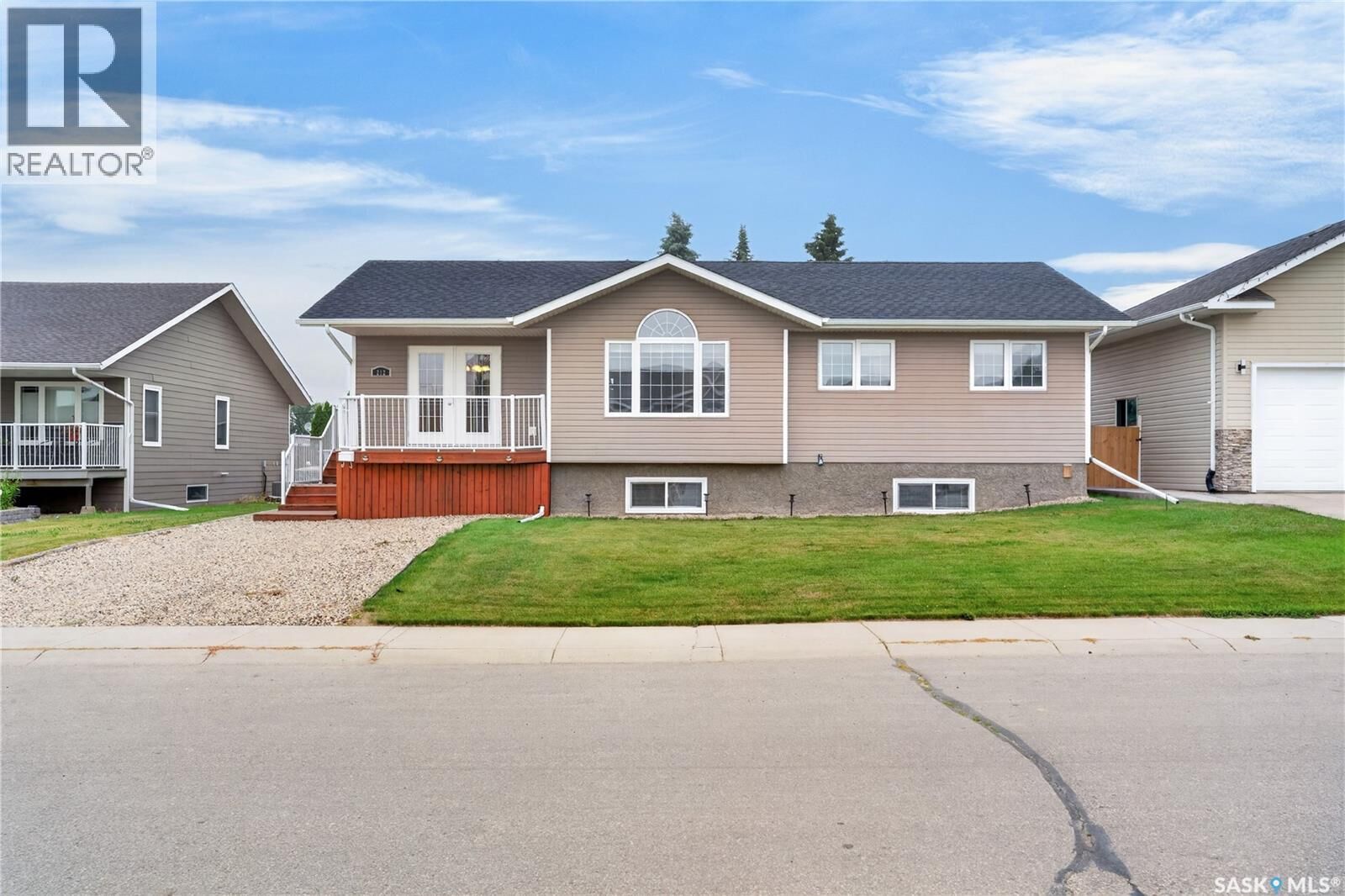 Property Photo: 212 Regent Street SK S0E 1A0