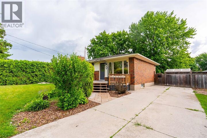 Property Photo: 372 Vroom Street ON N0N 1G0