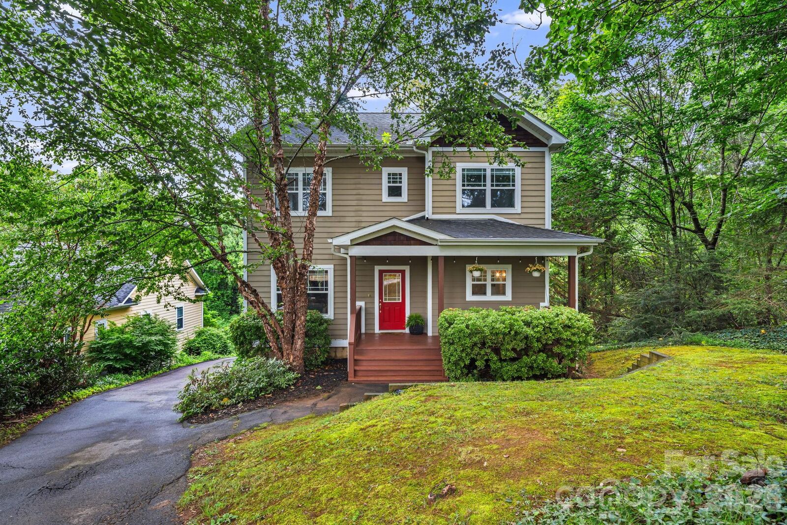 Property Photo:  29 Winding Road  NC 28803 