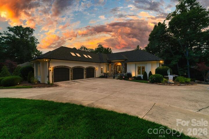 Property Photo:  9128 Shorewood Place  NC 29012 