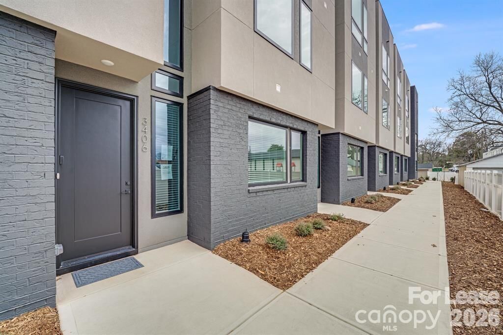 Property Photo:  1213 E 36th Street  NC 28205 