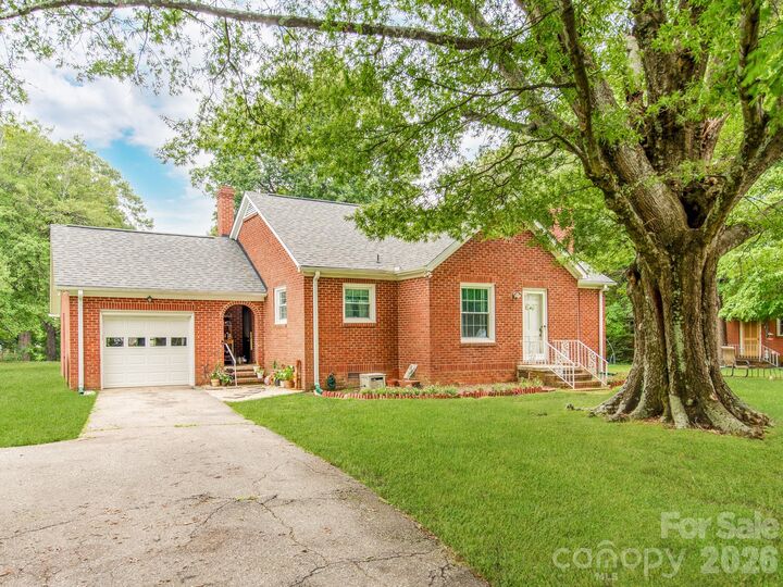 Property Photo: 1281 Old Charlotte Road NC 28027