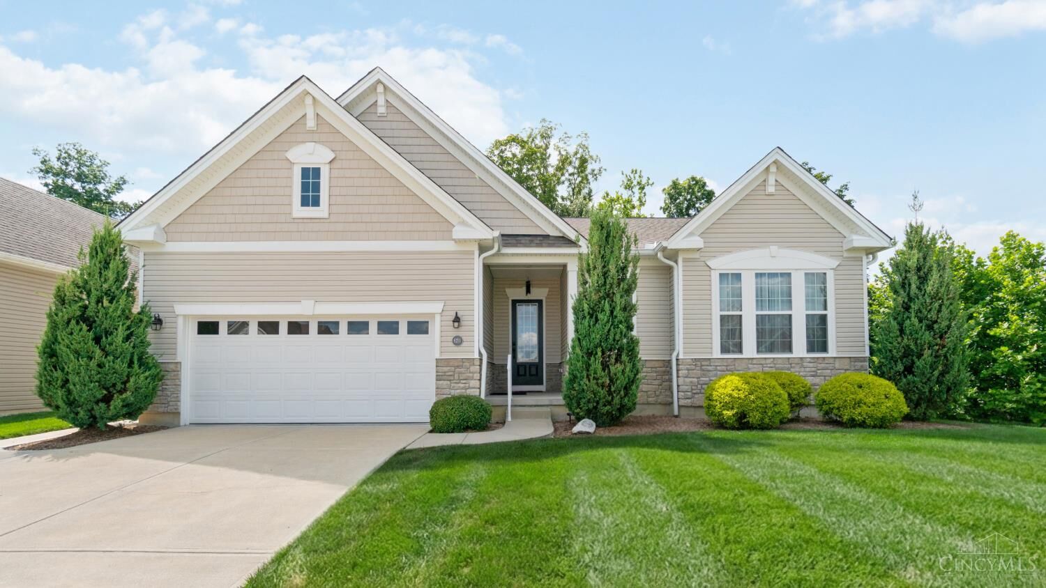 Property Photo:  6211 Old Forest Drive  OH 45039 