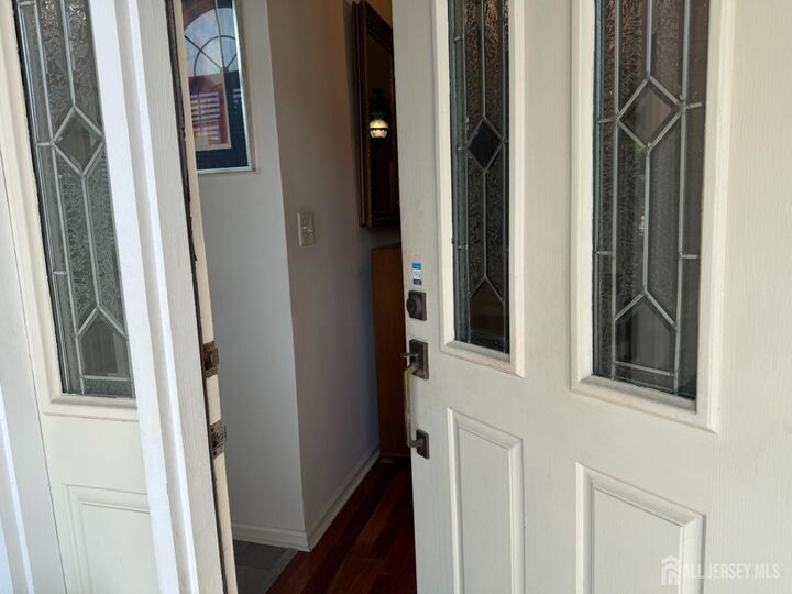 Property Photo:  8 Wakefield Court  NJ 08831 