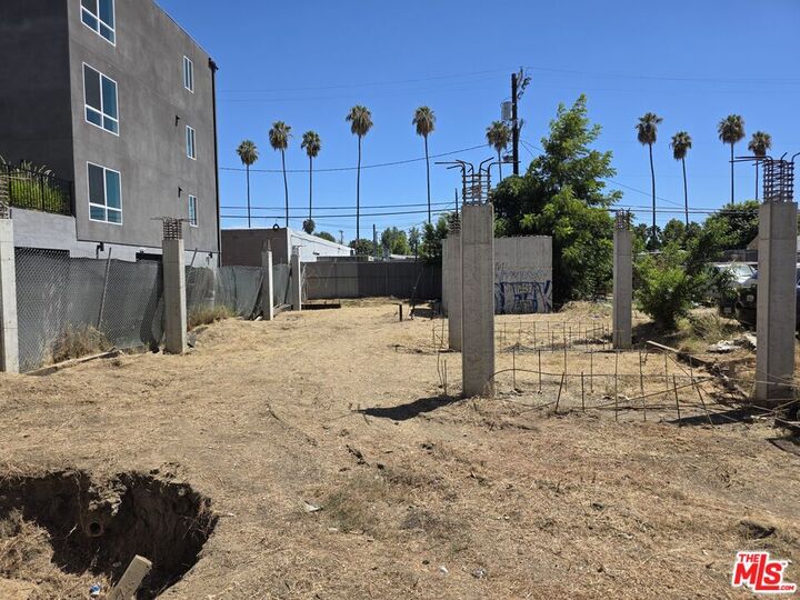 Property Photo:  14822 Delano St  CA 91411 