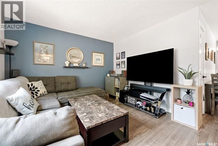 Property Photo:  1566 Grosvenor Street  SK S4N 4C6 