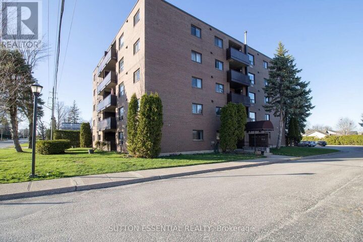 Property Photo:  95 Windsor Drive 104  ON K6V 3H7 