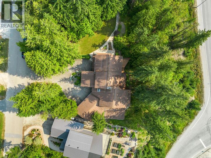 Property Photo: 231 Glenacres Road BC V0G 1R0