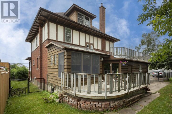 Property Photo: 74 Prospect Ave ON P7A 5L2