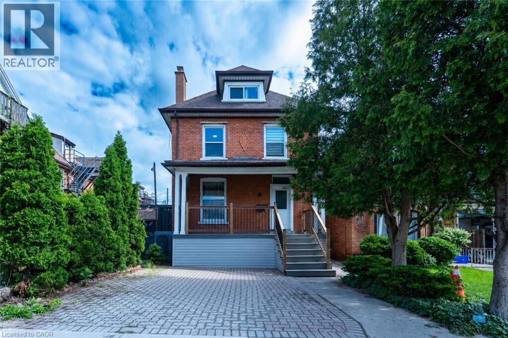 Property Photo:  11 Aikman Avenue Apt 1  ON L8M 1P6 
