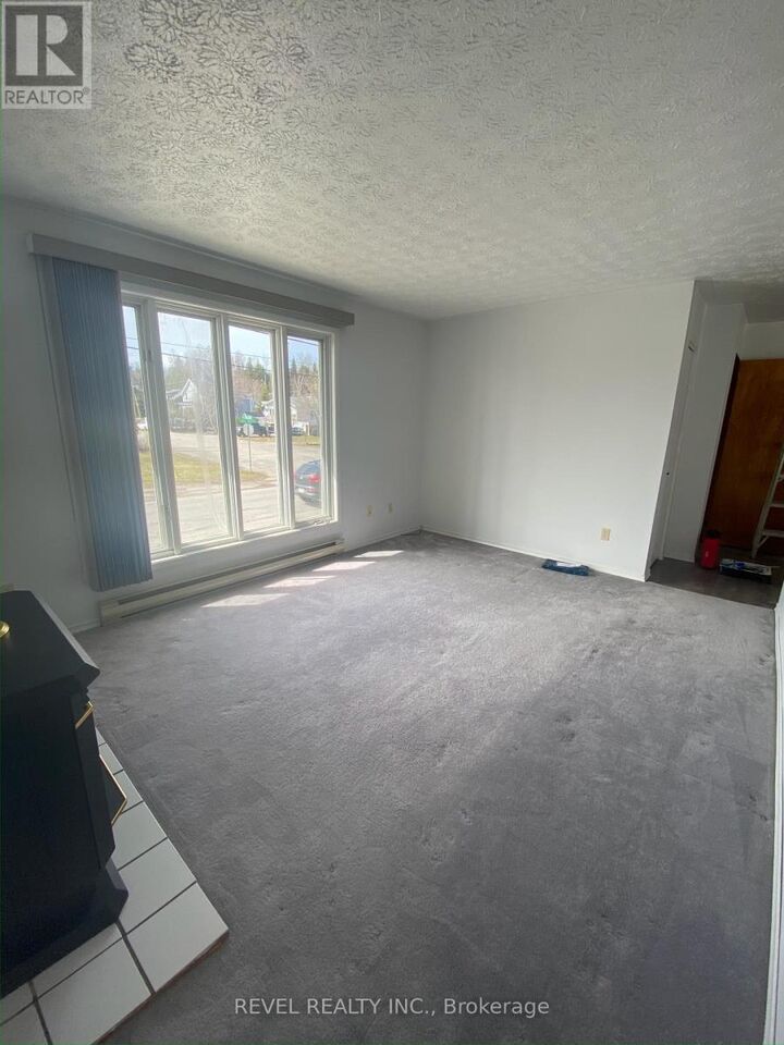 Property Photo:  170 Crescent Avenue  ON P4N 4J1 