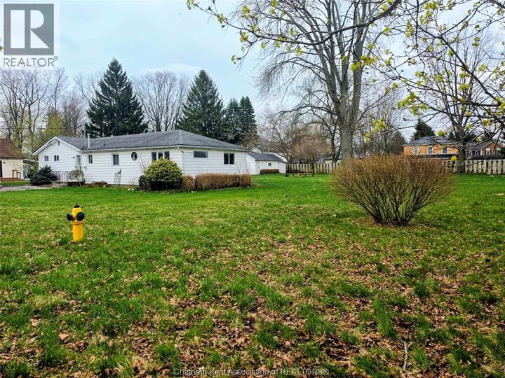 Property Photo:  161 Walnut Street  ON N0P 1C0 