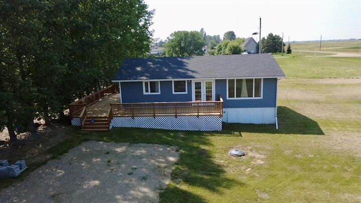Property Photo: 115 Teal Street MB R0M 1P0