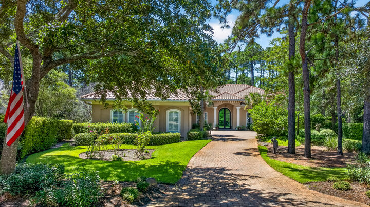 Property Photo: 2936 Pine Valley Drive FL 32550